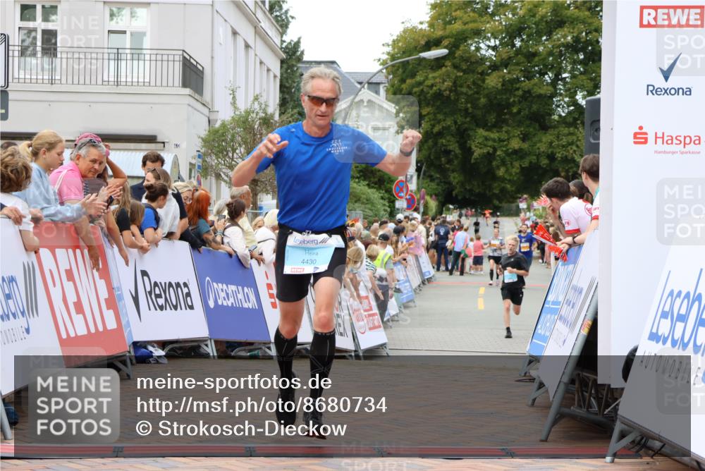 31.08.2025 - 21. Blankeneser Heldenlauf Strokosch-Dieckow http://msf.ph/oto/8680734 31.08.2025 12:07:21 Ziel 4430, 4291 meine-sportfotos.de