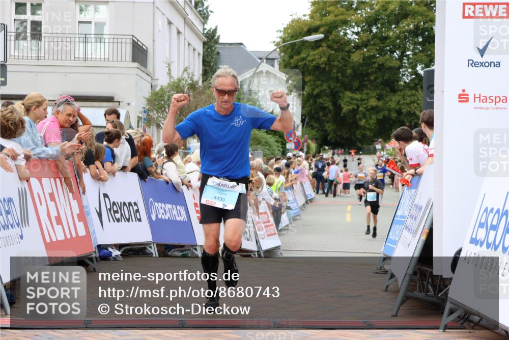 31.08.2025 - 21. Blankeneser Heldenlauf Strokosch-Dieckow http://msf.ph/oto/8680743 31.08.2025 12:07:21 Ziel 4430, 4291 meine-sportfotos.de