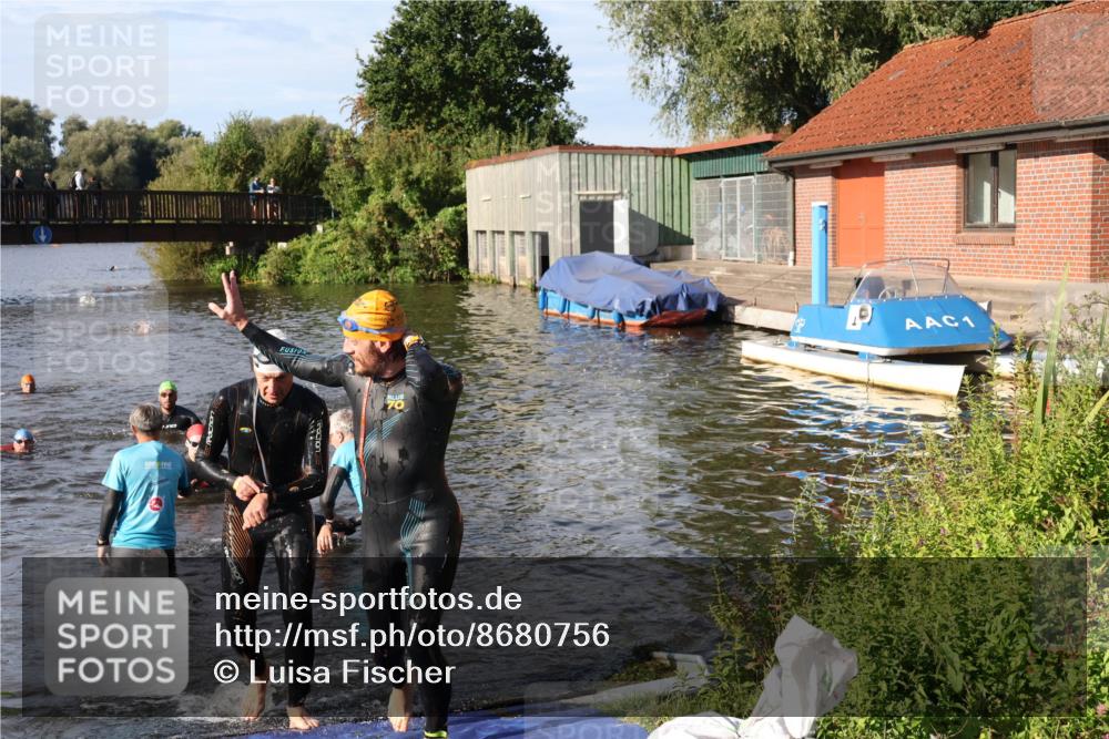 31.08.2025 - Elbe Triathlon Hamburg Luisa Fischer http://msf.ph/oto/8680756 31.08.2025 09:25:02 Schwimmen 671, 699, 741, 745 meine-sportfotos.de