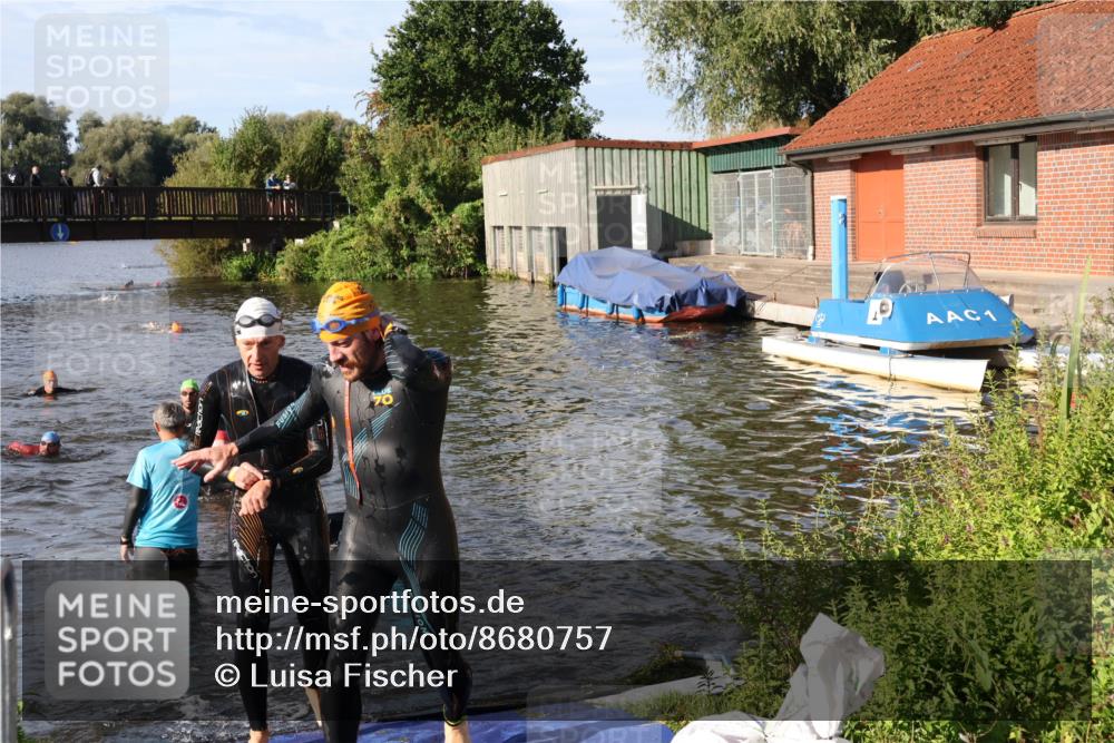 31.08.2025 - Elbe Triathlon Hamburg Luisa Fischer http://msf.ph/oto/8680757 31.08.2025 09:25:02 Schwimmen 671, 699, 741, 745 meine-sportfotos.de