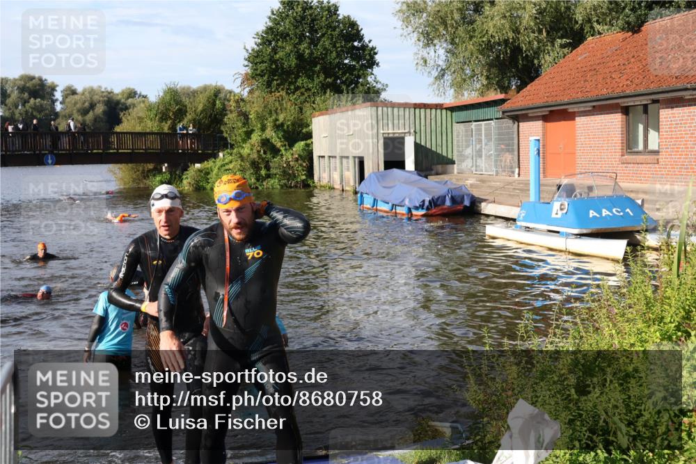 31.08.2025 - Elbe Triathlon Hamburg Luisa Fischer http://msf.ph/oto/8680758 31.08.2025 09:25:03 Schwimmen 671, 699, 741, 745 meine-sportfotos.de