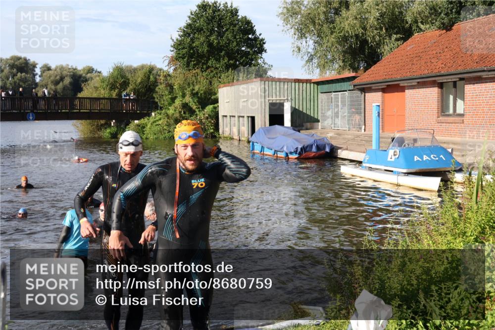 31.08.2025 - Elbe Triathlon Hamburg Luisa Fischer http://msf.ph/oto/8680759 31.08.2025 09:25:03 Schwimmen 671, 699, 741, 745 meine-sportfotos.de