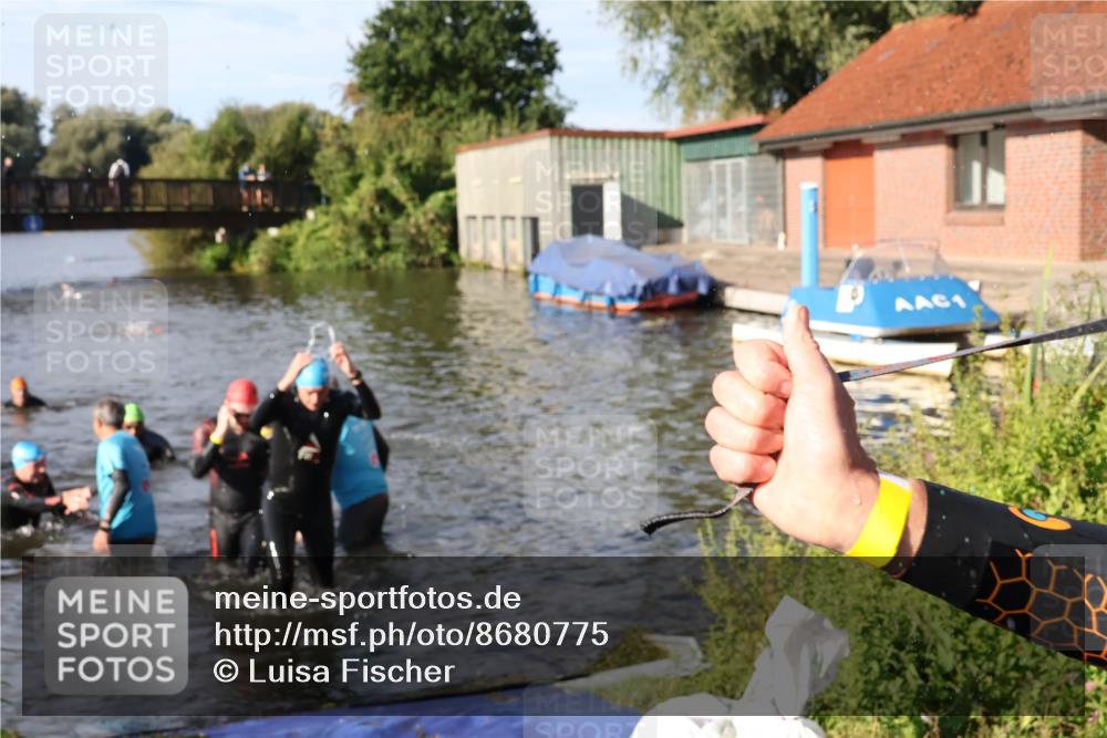 31.08.2025 - Elbe Triathlon Hamburg Luisa Fischer http://msf.ph/oto/8680775 31.08.2025 09:25:07 Schwimmen 564, 671, 699, 704, 741, 745 meine-sportfotos.de