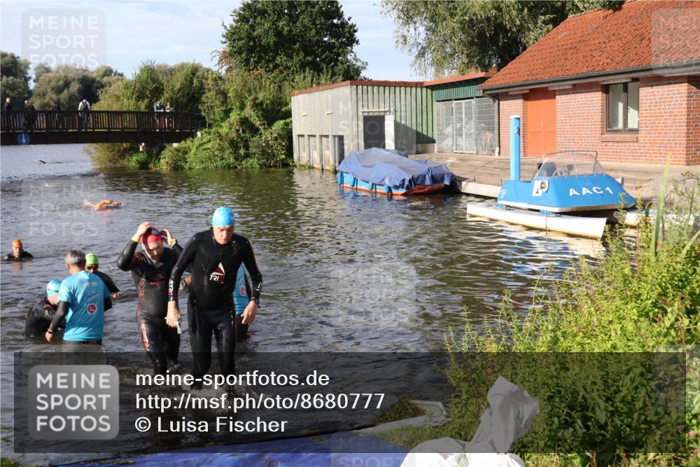 31.08.2025 - Elbe Triathlon Hamburg Luisa Fischer http://msf.ph/oto/8680777 31.08.2025 09:25:07 Schwimmen 564, 671, 699, 704, 741, 745 meine-sportfotos.de