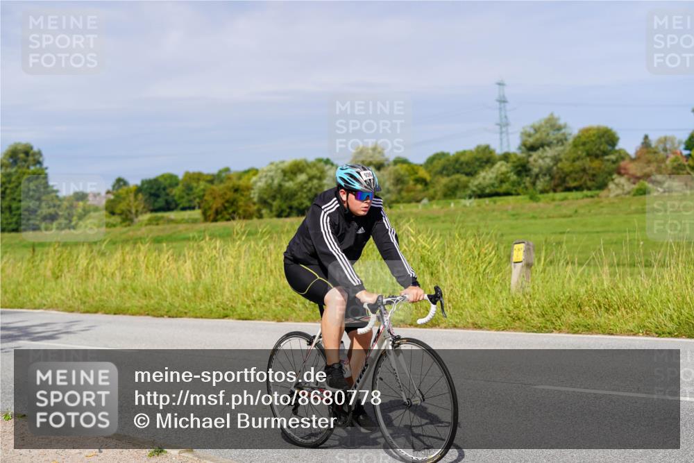 31.08.2025 - Elbe Triathlon Hamburg Michael Burmester http://msf.ph/oto/8680778 31.08.2025 10:45:35 Radfahren 936, 1027, 1193 meine-sportfotos.de