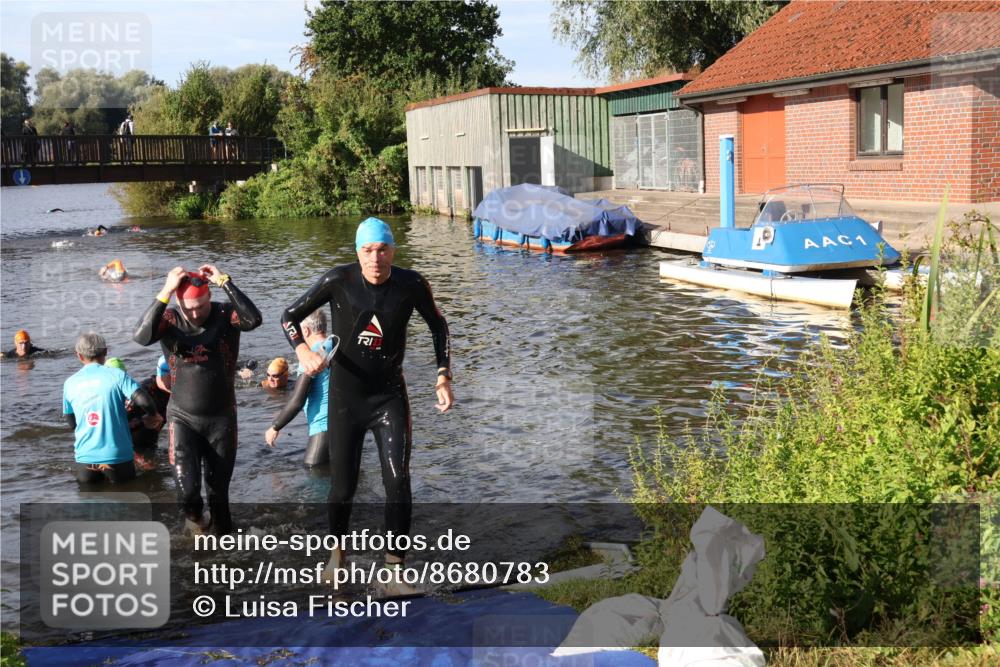 31.08.2025 - Elbe Triathlon Hamburg Luisa Fischer http://msf.ph/oto/8680783 31.08.2025 09:25:08 Schwimmen 564, 671, 699, 704, 741, 745 meine-sportfotos.de