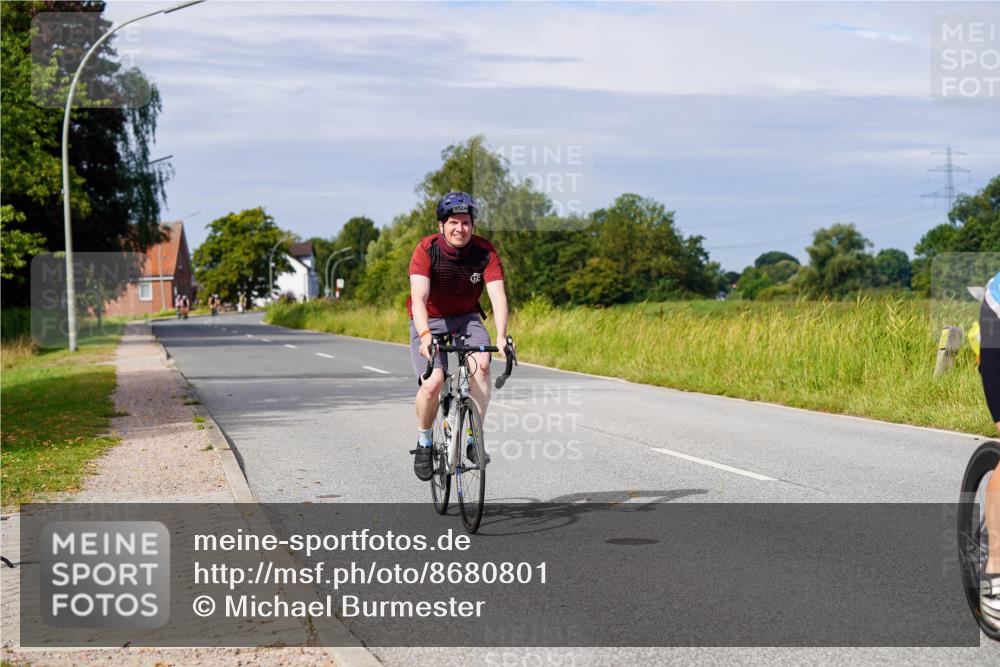 31.08.2025 - Elbe Triathlon Hamburg Michael Burmester http://msf.ph/oto/8680801 31.08.2025 10:52:39 Radfahren 1113, 1124, 1265 meine-sportfotos.de