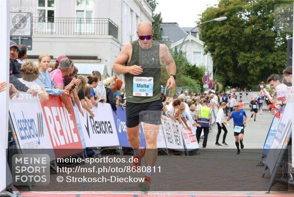 31.08.2025 - 21. Blankeneser Heldenlauf Strokosch-Dieckow http://msf.ph/oto/8680811 31.08.2025 12:07:16 Ziel 5036, 5524, 4001, 4291 meine-sportfotos.de