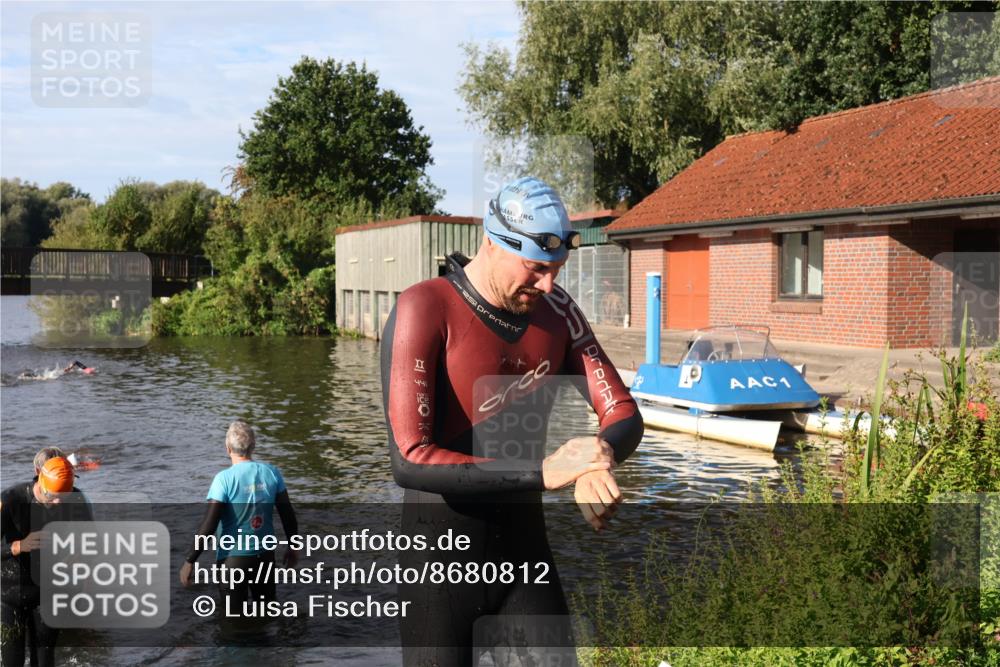 31.08.2025 - Elbe Triathlon Hamburg Luisa Fischer http://msf.ph/oto/8680812 31.08.2025 09:25:23 Schwimmen 634, 662, 735, 736 meine-sportfotos.de