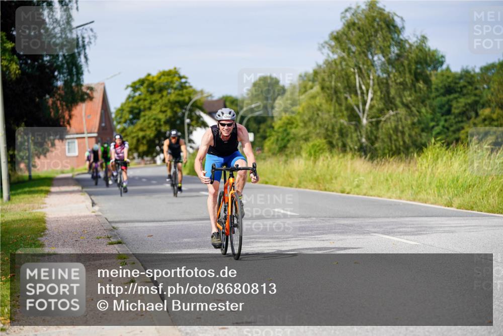 31.08.2025 - Elbe Triathlon Hamburg Michael Burmester http://msf.ph/oto/8680813 31.08.2025 10:52:51 Radfahren 758, 1207, 1243, 1258, 1295 meine-sportfotos.de