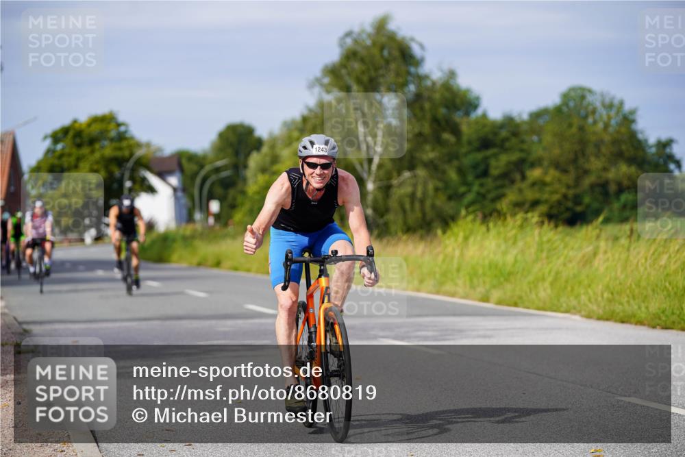 31.08.2025 - Elbe Triathlon Hamburg Michael Burmester http://msf.ph/oto/8680819 31.08.2025 10:52:51 Radfahren 758, 1207, 1243, 1258, 1295 meine-sportfotos.de