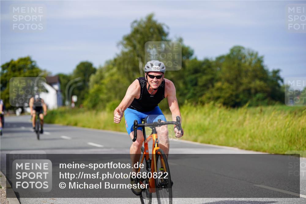 31.08.2025 - Elbe Triathlon Hamburg Michael Burmester http://msf.ph/oto/8680822 31.08.2025 10:52:51 Radfahren 758, 1207, 1243, 1258, 1295 meine-sportfotos.de