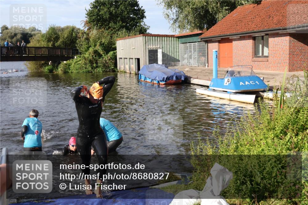 31.08.2025 - Elbe Triathlon Hamburg Luisa Fischer http://msf.ph/oto/8680827 31.08.2025 09:25:49 Schwimmen 774, 778, 849 meine-sportfotos.de
