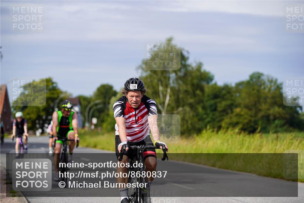31.08.2025 - Elbe Triathlon Hamburg Michael Burmester http://msf.ph/oto/8680837 31.08.2025 10:52:56 Radfahren 758, 841, 1207, 1258, 1295, 1389 meine-sportfotos.de