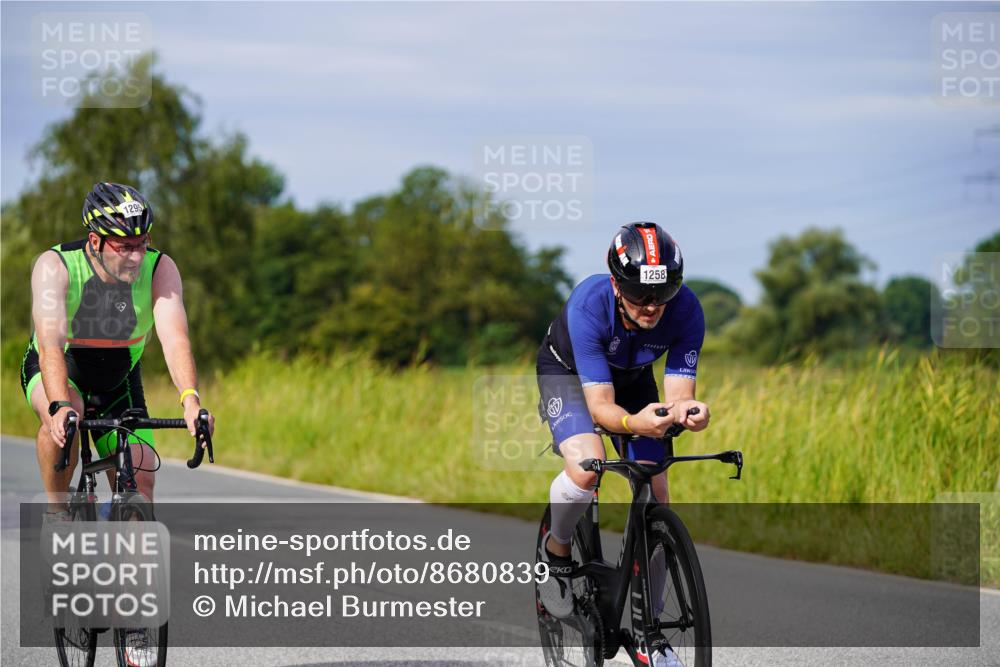 31.08.2025 - Elbe Triathlon Hamburg Michael Burmester http://msf.ph/oto/8680839 31.08.2025 10:52:57 Radfahren 758, 841, 1207, 1258, 1295, 1389 meine-sportfotos.de