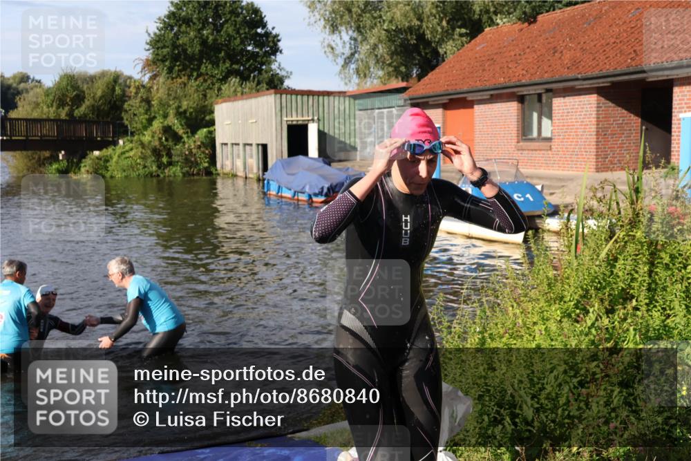 31.08.2025 - Elbe Triathlon Hamburg Luisa Fischer http://msf.ph/oto/8680840 31.08.2025 09:25:53 Schwimmen 774, 778, 849 meine-sportfotos.de