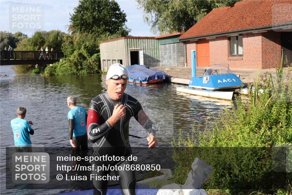 31.08.2025 - Elbe Triathlon Hamburg Luisa Fischer http://msf.ph/oto/8680850 31.08.2025 09:25:59 Schwimmen 774 meine-sportfotos.de