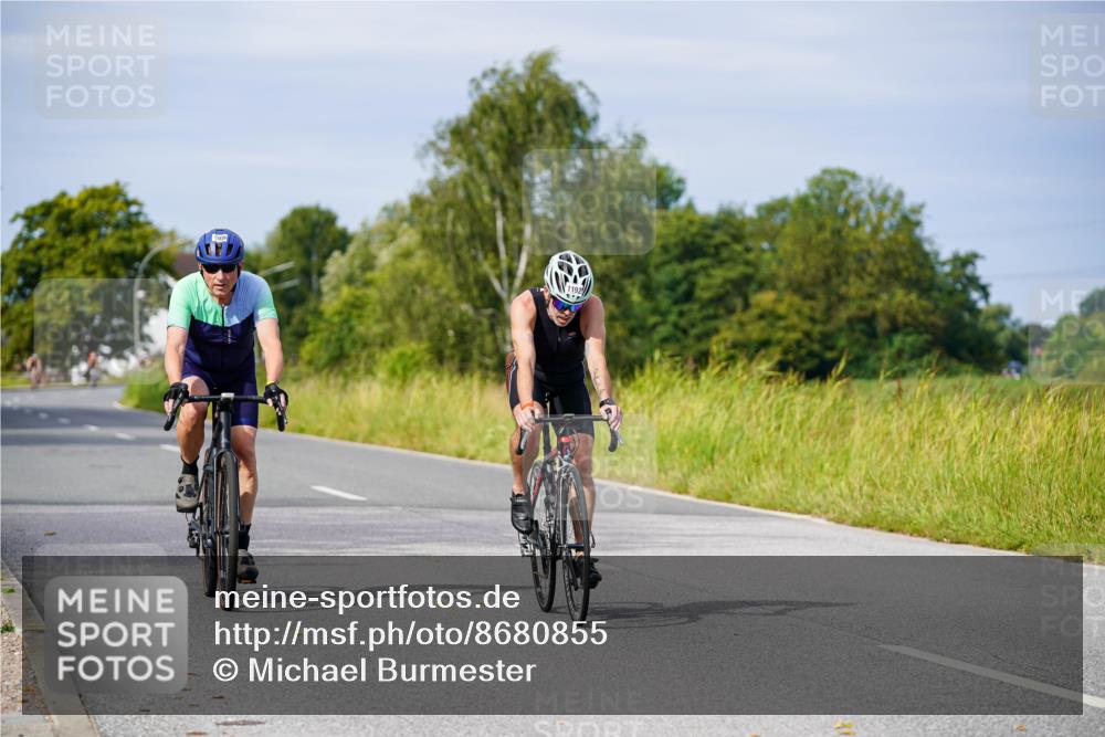 31.08.2025 - Elbe Triathlon Hamburg Michael Burmester http://msf.ph/oto/8680855 31.08.2025 10:53:04 Radfahren 1192, 1309 meine-sportfotos.de