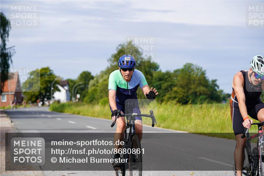 31.08.2025 - Elbe Triathlon Hamburg Michael Burmester http://msf.ph/oto/8680861 31.08.2025 10:53:05 Radfahren 1192, 1309 meine-sportfotos.de