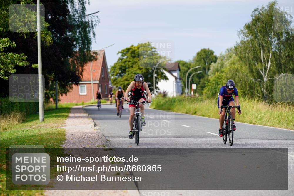 31.08.2025 - Elbe Triathlon Hamburg Michael Burmester http://msf.ph/oto/8680865 31.08.2025 10:53:16 Radfahren 1378, 1413, 1449 meine-sportfotos.de