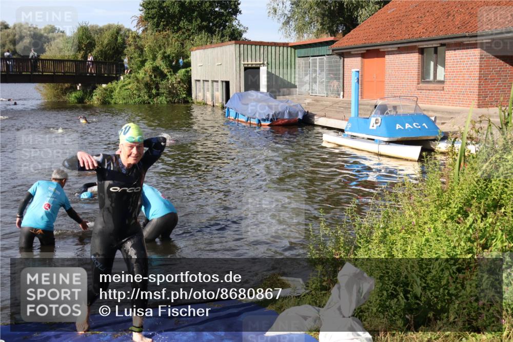 31.08.2025 - Elbe Triathlon Hamburg Luisa Fischer http://msf.ph/oto/8680867 31.08.2025 09:27:09 Schwimmen 687, 711, 922 meine-sportfotos.de