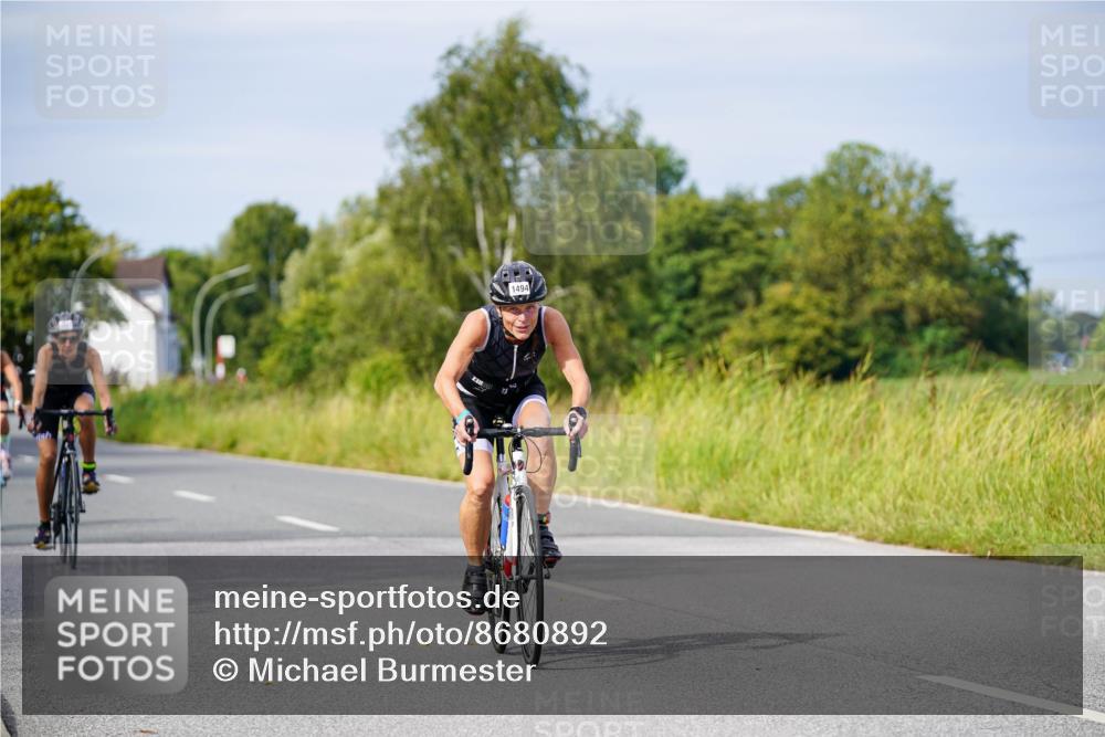 31.08.2025 - Elbe Triathlon Hamburg Michael Burmester http://msf.ph/oto/8680892 31.08.2025 10:53:23 Radfahren 1378, 1487, 1494 meine-sportfotos.de