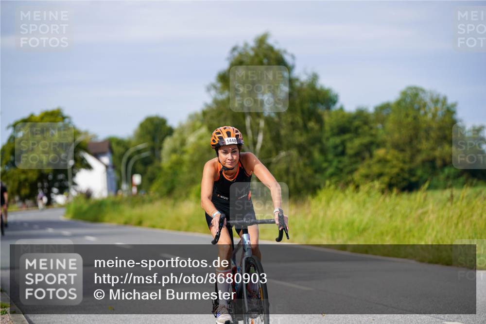 31.08.2025 - Elbe Triathlon Hamburg Michael Burmester http://msf.ph/oto/8680903 31.08.2025 10:53:26 Radfahren 1194, 1429, 1487, 1494 meine-sportfotos.de