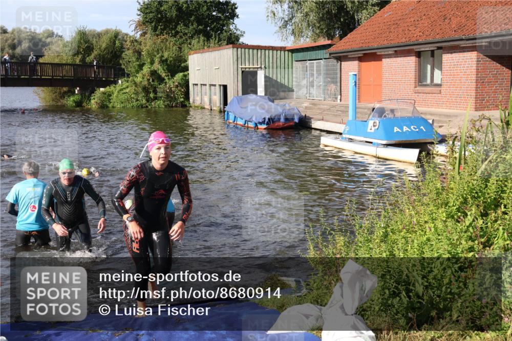 31.08.2025 - Elbe Triathlon Hamburg Luisa Fischer http://msf.ph/oto/8680914 31.08.2025 09:27:28 Schwimmen 679, 681, 795, 854, 918 meine-sportfotos.de