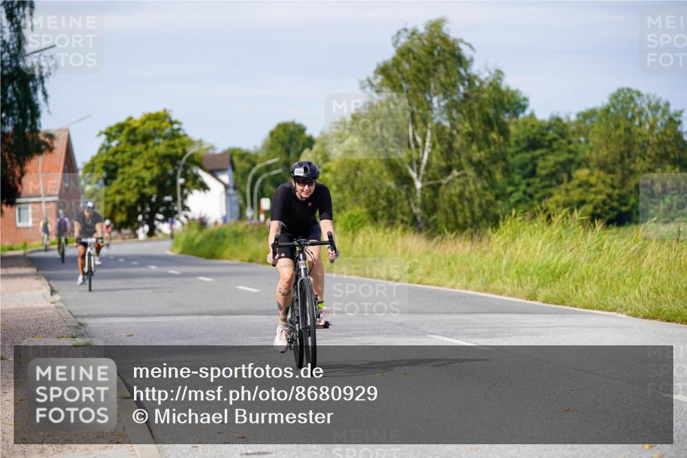 31.08.2025 - Elbe Triathlon Hamburg Michael Burmester http://msf.ph/oto/8680929 31.08.2025 10:53:35 Radfahren 1040, 1381, 1386, 1429 meine-sportfotos.de