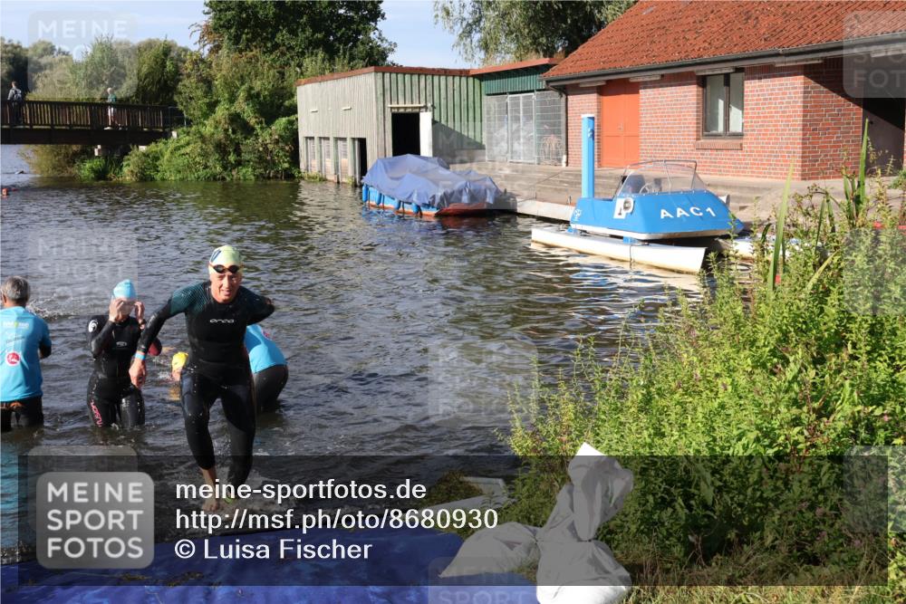 31.08.2025 - Elbe Triathlon Hamburg Luisa Fischer http://msf.ph/oto/8680930 31.08.2025 09:27:34 Schwimmen 679, 698, 795, 887, 918 meine-sportfotos.de