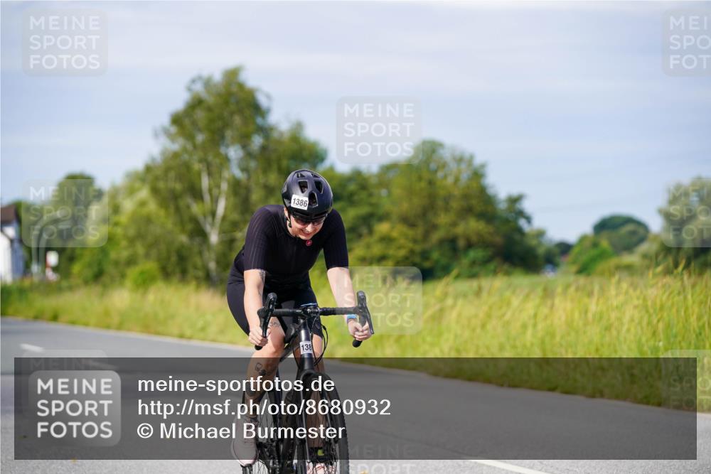 31.08.2025 - Elbe Triathlon Hamburg Michael Burmester http://msf.ph/oto/8680932 31.08.2025 10:53:36 Radfahren 1040, 1381, 1386, 1429 meine-sportfotos.de