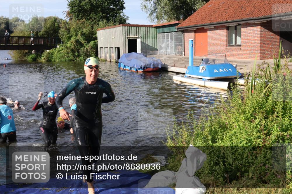31.08.2025 - Elbe Triathlon Hamburg Luisa Fischer http://msf.ph/oto/8680936 31.08.2025 09:27:35 Schwimmen 679, 698, 785, 795, 887, 918 meine-sportfotos.de