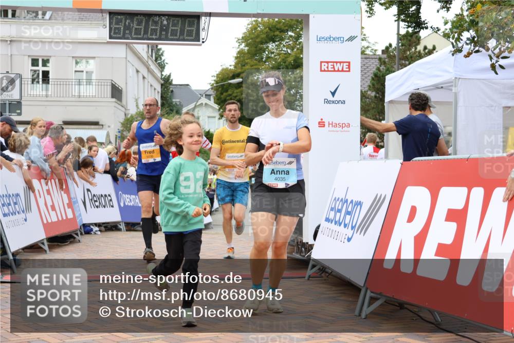 31.08.2025 - 21. Blankeneser Heldenlauf Strokosch-Dieckow http://msf.ph/oto/8680945 31.08.2025 12:07:08 Ziel 5036, 5524, 4001, 4035, 4362 meine-sportfotos.de