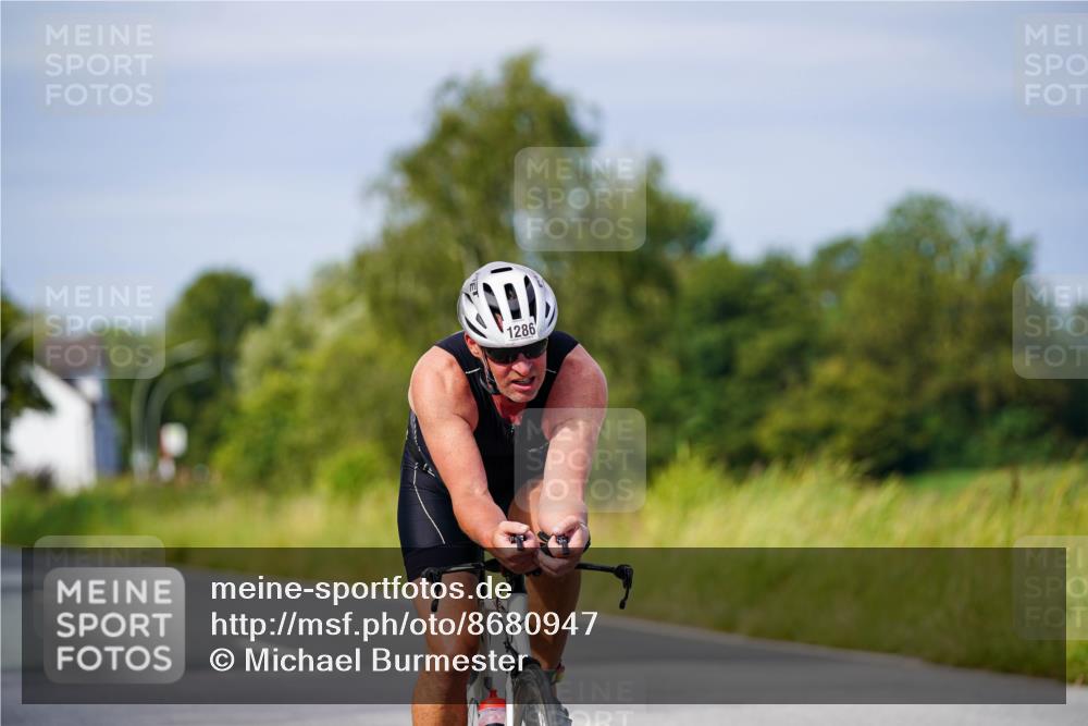 31.08.2025 - Elbe Triathlon Hamburg Michael Burmester http://msf.ph/oto/8680947 31.08.2025 10:53:48 Radfahren 1025, 1286 meine-sportfotos.de