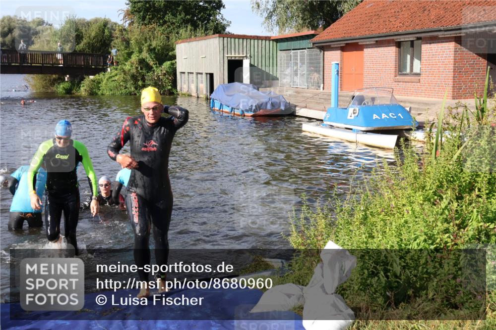 31.08.2025 - Elbe Triathlon Hamburg Luisa Fischer http://msf.ph/oto/8680960 31.08.2025 09:27:40 Schwimmen 698, 785, 795, 887, 895 meine-sportfotos.de