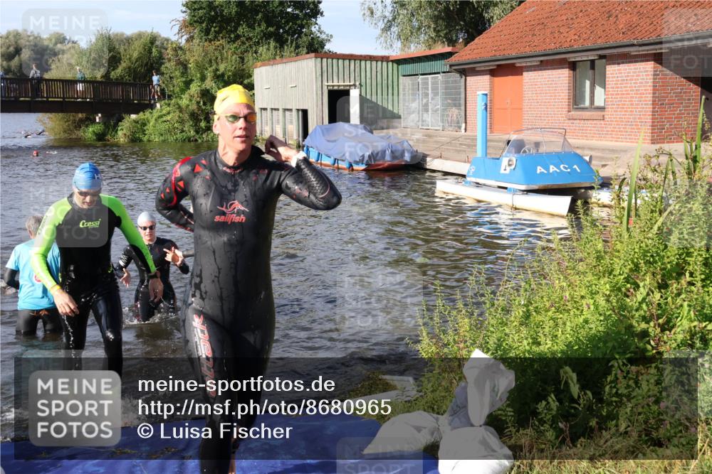 31.08.2025 - Elbe Triathlon Hamburg Luisa Fischer http://msf.ph/oto/8680965 31.08.2025 09:27:41 Schwimmen 698, 785, 795, 887, 895 meine-sportfotos.de