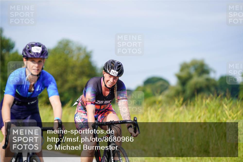 31.08.2025 - Elbe Triathlon Hamburg Michael Burmester http://msf.ph/oto/8680966 31.08.2025 10:53:57 Radfahren 1278, 1335, 1365, 1367, 1411, 1428 meine-sportfotos.de