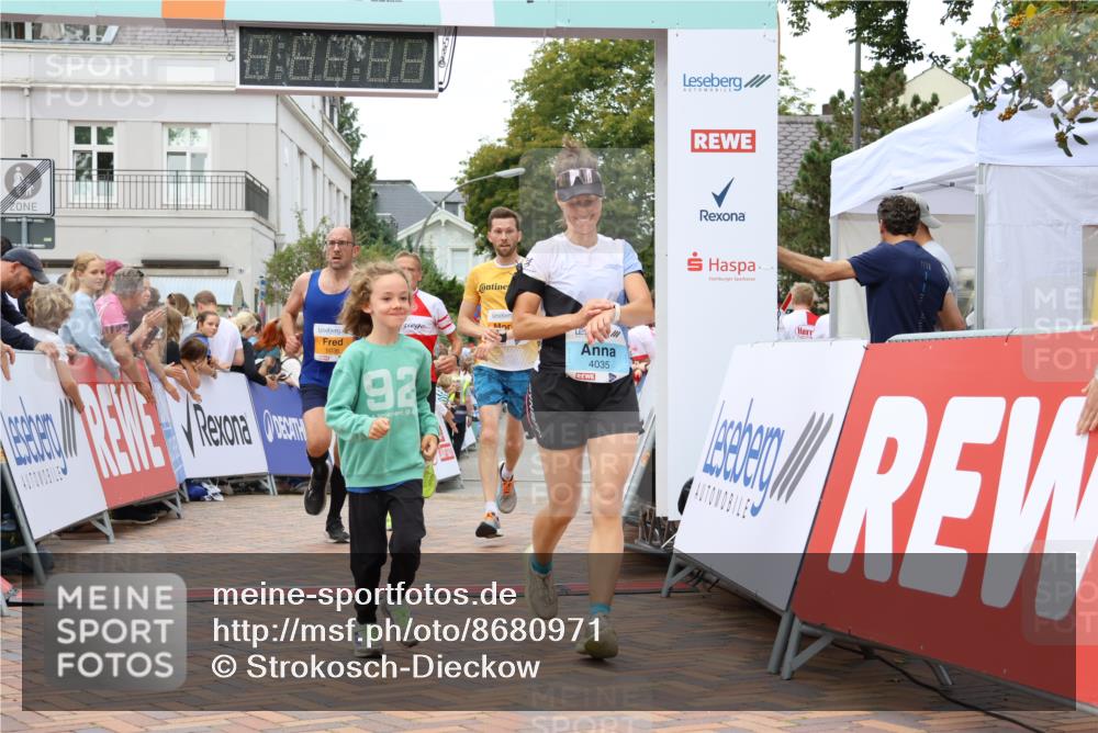 31.08.2025 - 21. Blankeneser Heldenlauf Strokosch-Dieckow http://msf.ph/oto/8680971 31.08.2025 12:07:08 Ziel 5036, 5524, 4001, 4035, 4362 meine-sportfotos.de