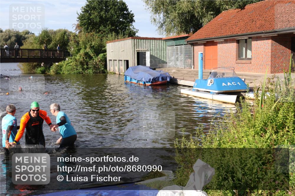31.08.2025 - Elbe Triathlon Hamburg Luisa Fischer http://msf.ph/oto/8680990 31.08.2025 09:28:11 Schwimmen 673 meine-sportfotos.de