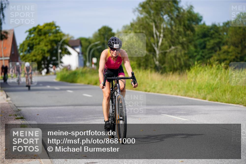 31.08.2025 - Elbe Triathlon Hamburg Michael Burmester http://msf.ph/oto/8681000 31.08.2025 10:54:09 Radfahren 1114, 1291, 1341, 1416, 1454 meine-sportfotos.de