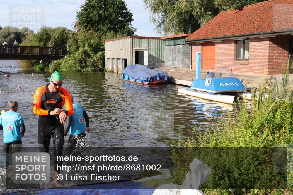 31.08.2025 - Elbe Triathlon Hamburg Luisa Fischer http://msf.ph/oto/8681002 31.08.2025 09:28:13 Schwimmen 673, 788, 815 meine-sportfotos.de