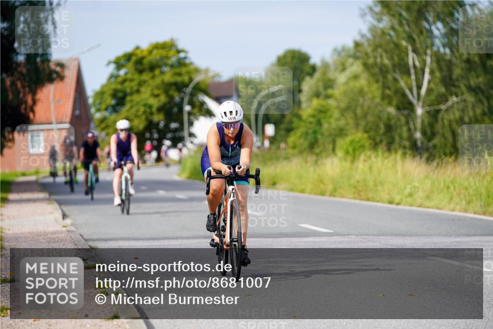 31.08.2025 - Elbe Triathlon Hamburg Michael Burmester http://msf.ph/oto/8681007 31.08.2025 10:54:13 Radfahren 923, 1416, 1422, 1454 meine-sportfotos.de