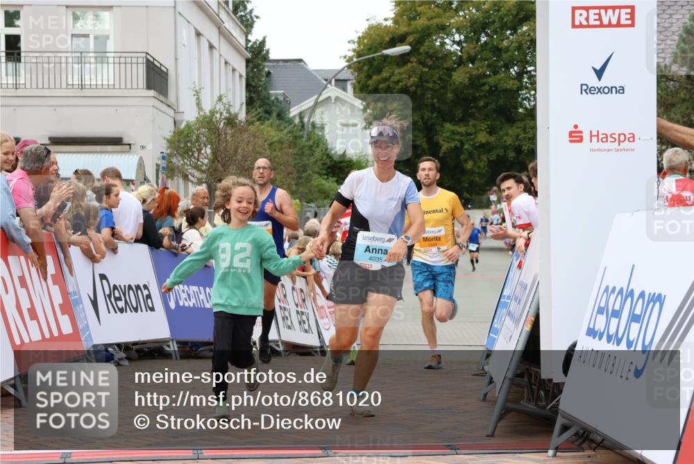 31.08.2025 - 21. Blankeneser Heldenlauf Strokosch-Dieckow http://msf.ph/oto/8681020 31.08.2025 12:07:06 Ziel 5036, 5524, 4001, 4035, 4362 meine-sportfotos.de
