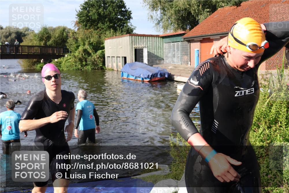 31.08.2025 - Elbe Triathlon Hamburg Luisa Fischer http://msf.ph/oto/8681021 31.08.2025 09:28:23 Schwimmen 788, 815 meine-sportfotos.de