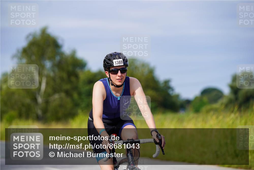 31.08.2025 - Elbe Triathlon Hamburg Michael Burmester http://msf.ph/oto/8681043 31.08.2025 10:54:24 Radfahren 1178, 1388, 1425, 1436 meine-sportfotos.de