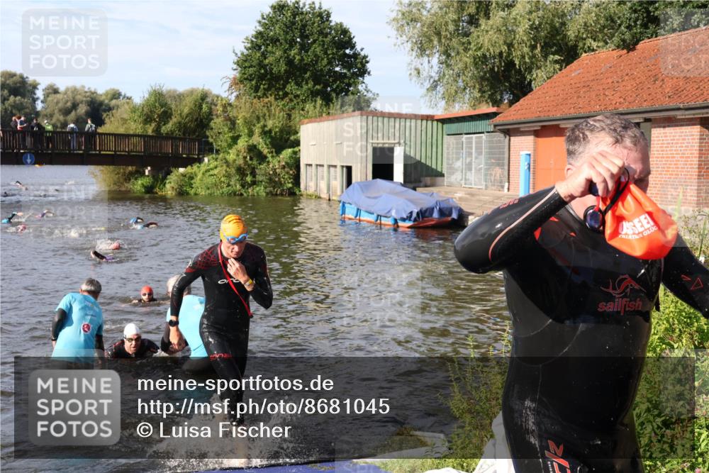 31.08.2025 - Elbe Triathlon Hamburg Luisa Fischer http://msf.ph/oto/8681045 31.08.2025 09:28:40 Schwimmen 692, 722, 771 meine-sportfotos.de