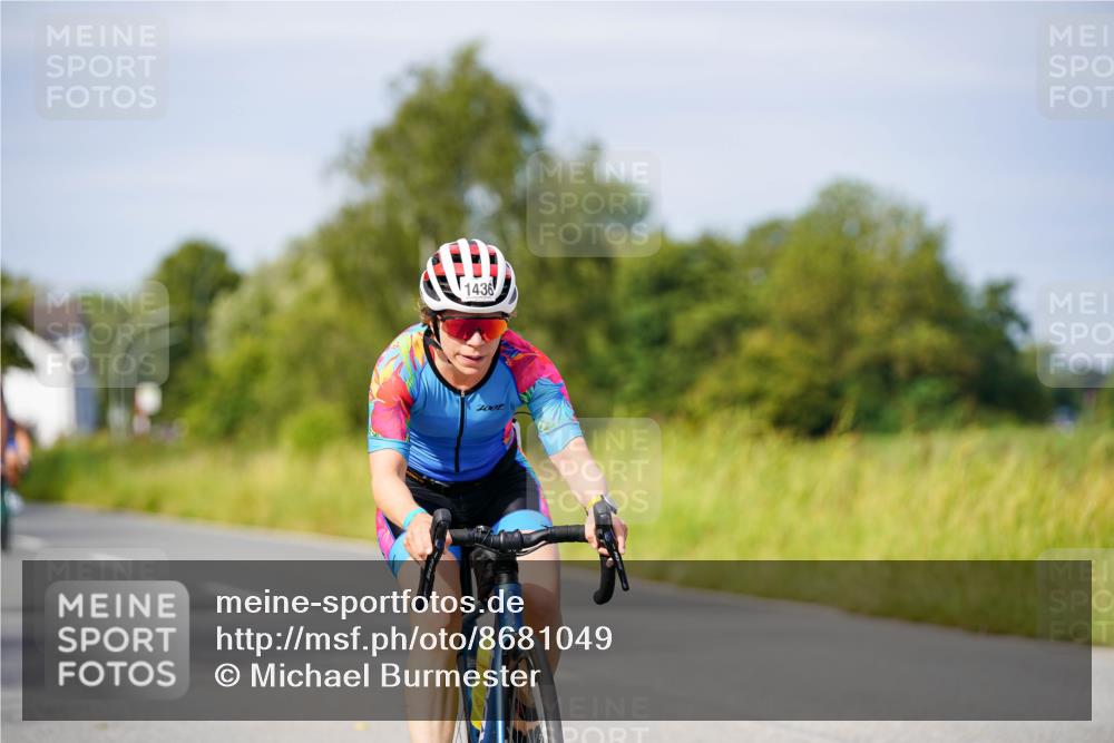 31.08.2025 - Elbe Triathlon Hamburg Michael Burmester http://msf.ph/oto/8681049 31.08.2025 10:54:30 Radfahren 988, 1285, 1436, 1442 meine-sportfotos.de