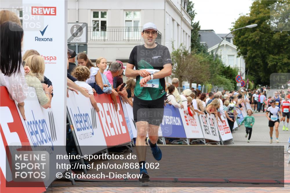 31.08.2025 - 21. Blankeneser Heldenlauf Strokosch-Dieckow http://msf.ph/oto/8681062 31.08.2025 12:07:01 Ziel 4362 meine-sportfotos.de