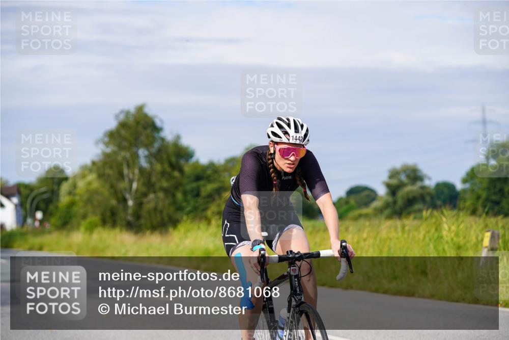 31.08.2025 - Elbe Triathlon Hamburg Michael Burmester http://msf.ph/oto/8681068 31.08.2025 10:54:35 Radfahren 988, 1285, 1433, 1442, 1498 meine-sportfotos.de