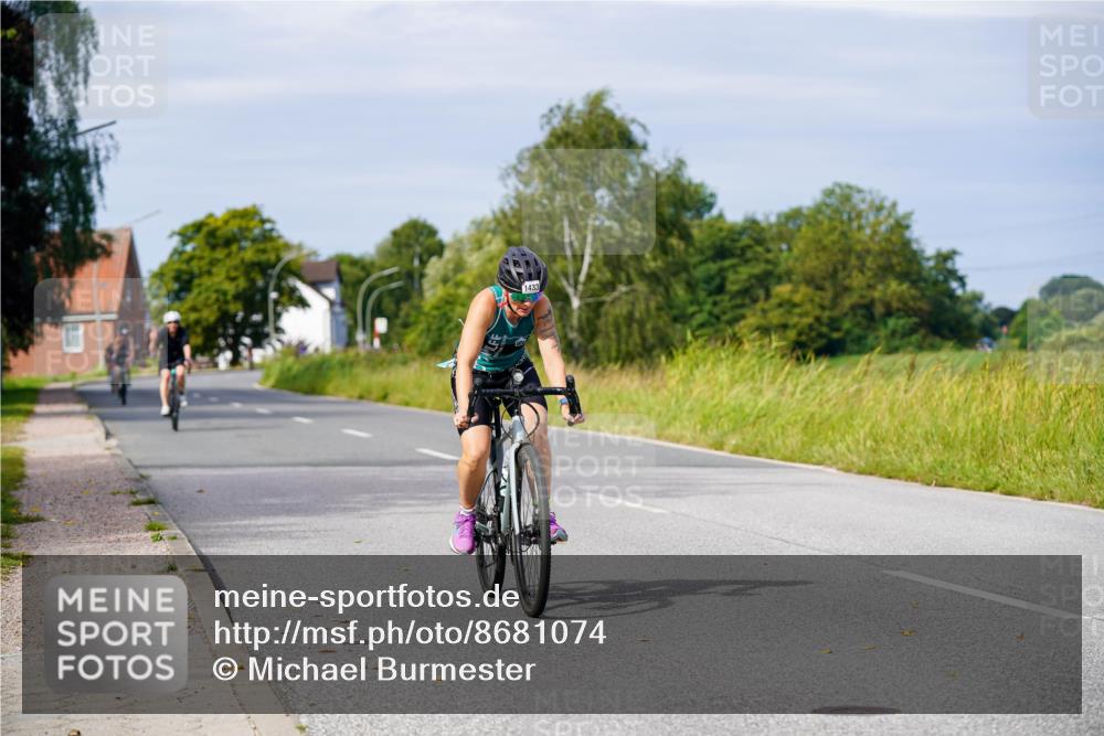 31.08.2025 - Elbe Triathlon Hamburg Michael Burmester http://msf.ph/oto/8681074 31.08.2025 10:54:38 Radfahren 1370, 1433, 1442, 1498 meine-sportfotos.de